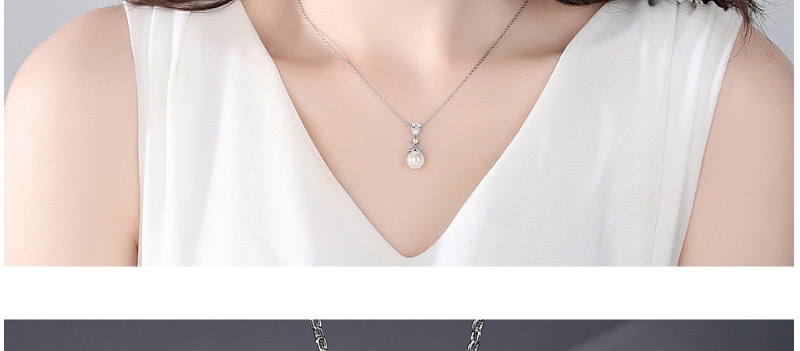 Fashion Platinum Diamond And Pearl Necklace,Necklaces