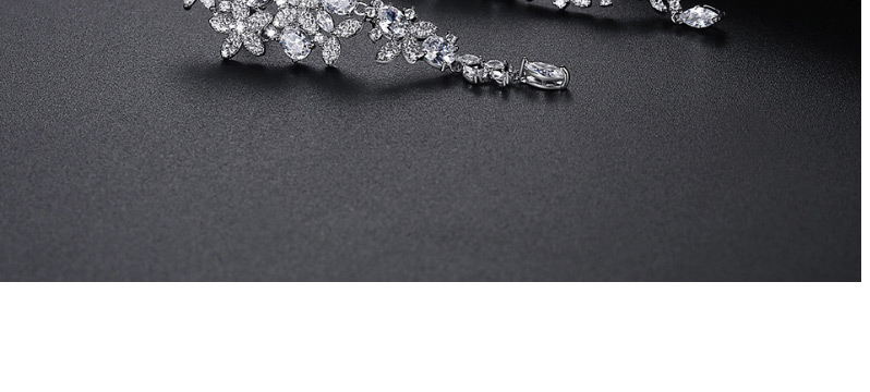 Fashion Platinum Diamond Flower Tassel Earrings,Earrings