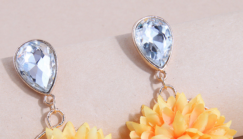 Fashion Yellow Metal Drop Diamond Floral Stud Earrings,Stud Earrings