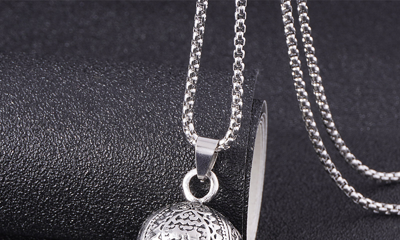 Fashion Silver Alloy Diamond Skull Necklace,Men