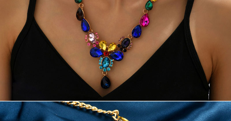 Fashion Color Alloy Diamond Geometric Necklace,Pendants