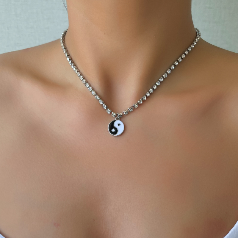 Fashion Silver Alloy Diamond Claw Chain Tai Chi Necklace,Pendants