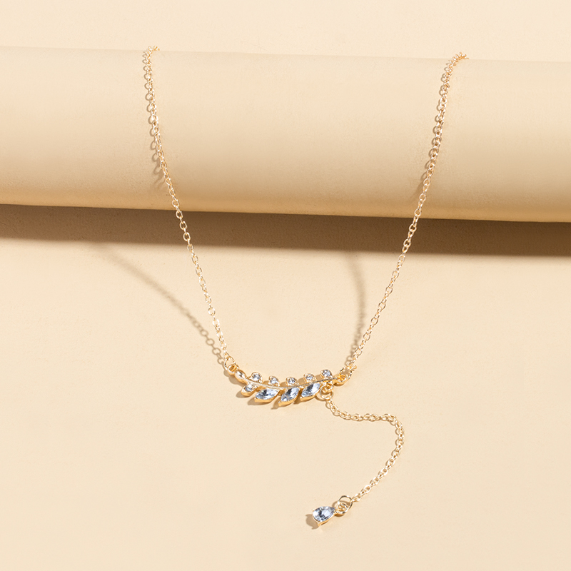 Fashion Gold Alloy Diamond Leaf Y Necklace,Chokers