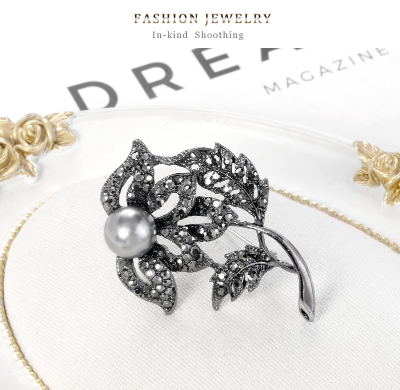Fashion Color New Temperament Diamond-studded Pearl Brooch,Korean Brooches