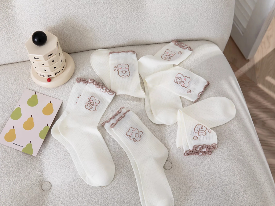 Fashion 5 Pairs Bear Pattern Fungus-trimmed Mesh Socks,Fashion Socks