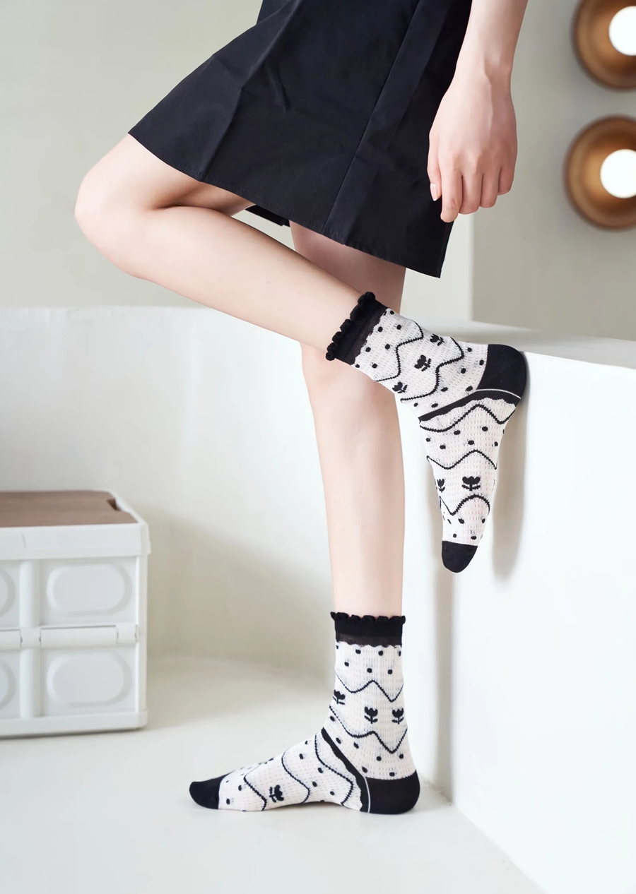 Fashion 5 Pairs Wavy Floral Mesh Socks,Fashion Socks