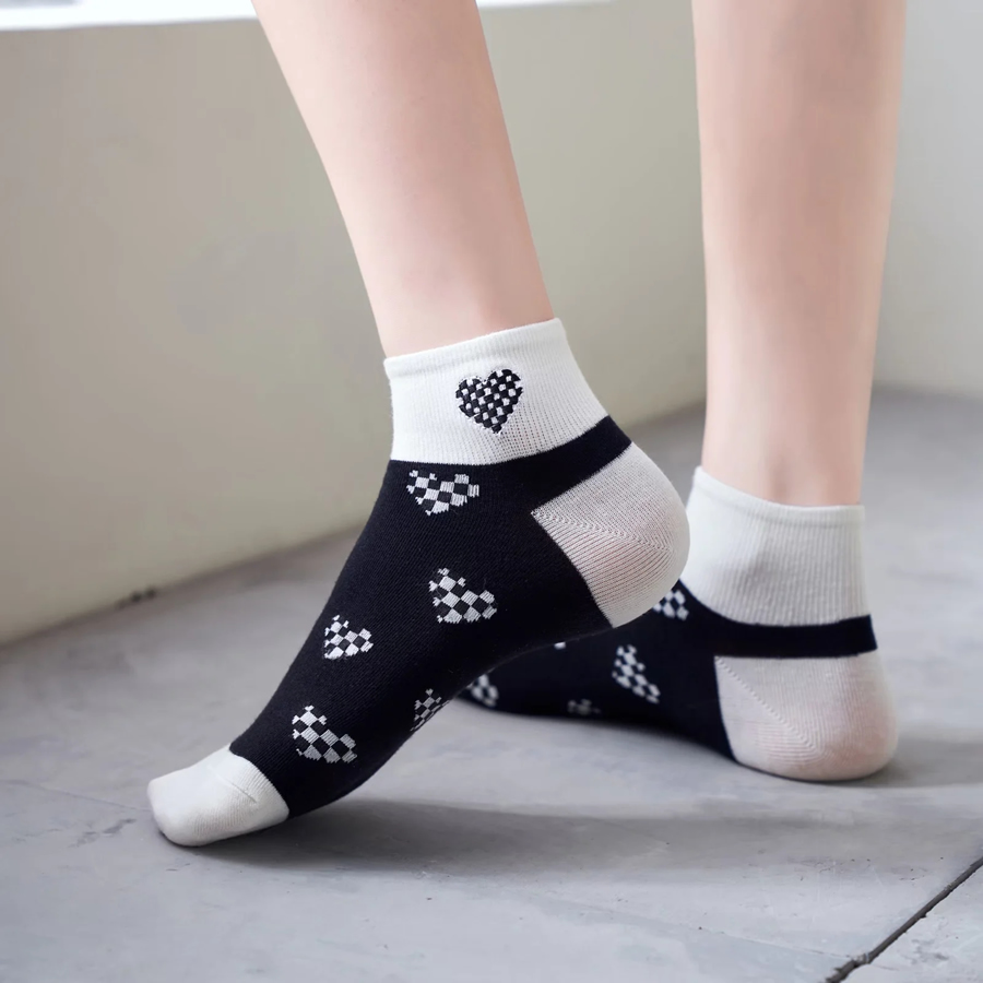 Fashion 5 Pairs Smiley Letter Embroidered Cotton Socks,Fashion Socks