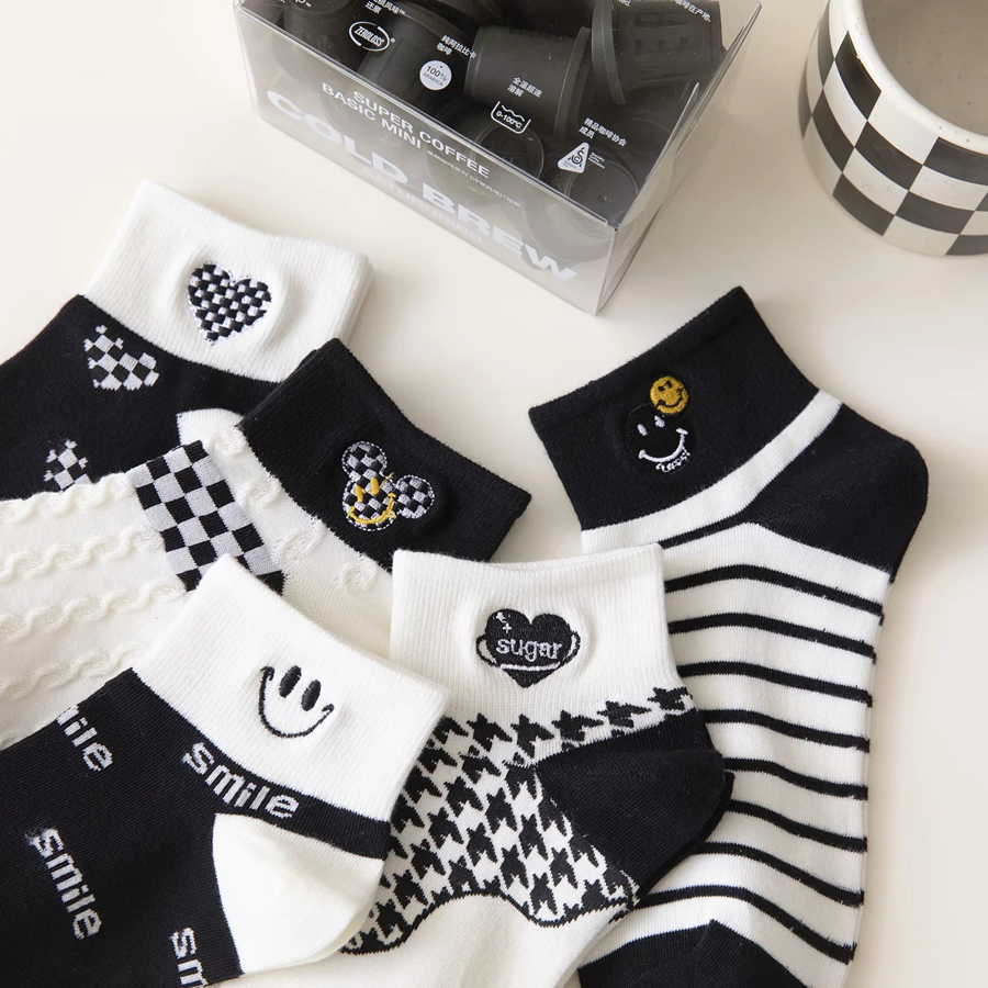 Fashion 5 Pairs Smiley Letter Embroidered Cotton Socks,Fashion Socks