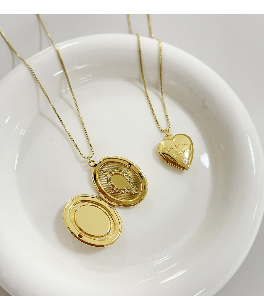 Fashion Gold Copper Pattern Round Shell Portrait Pendant Necklace,Necklaces