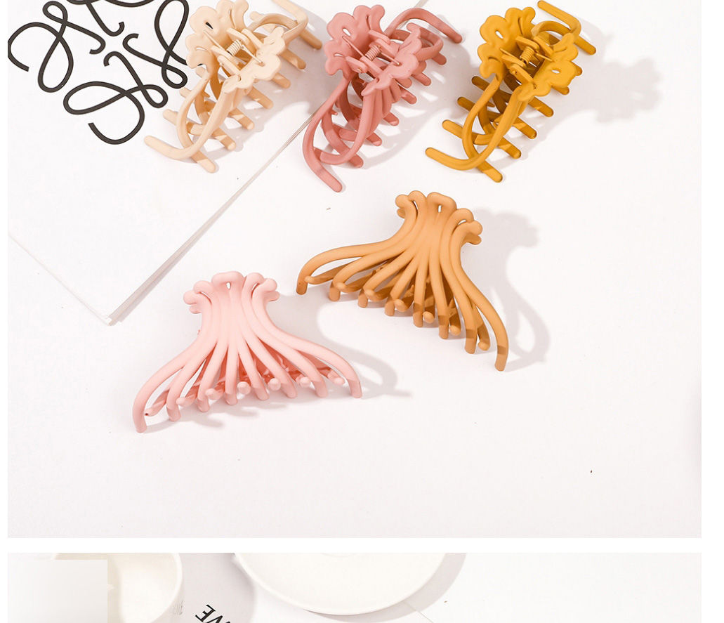 Fashion Light Pink Frosted Scallop Gripper,Hair Claws