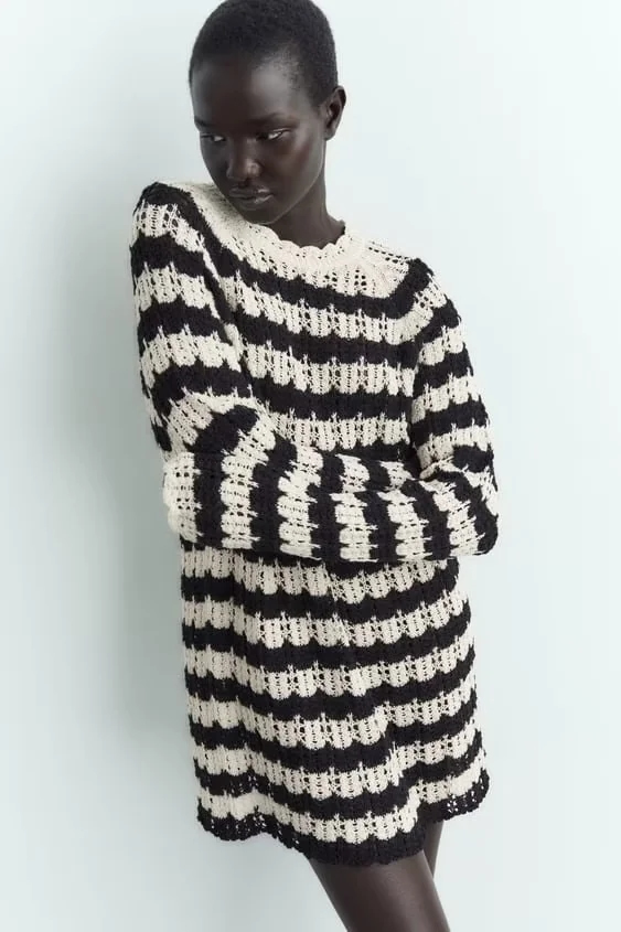 Fashion Black And White Striped Jacquard Mesh Sweater,Sweater