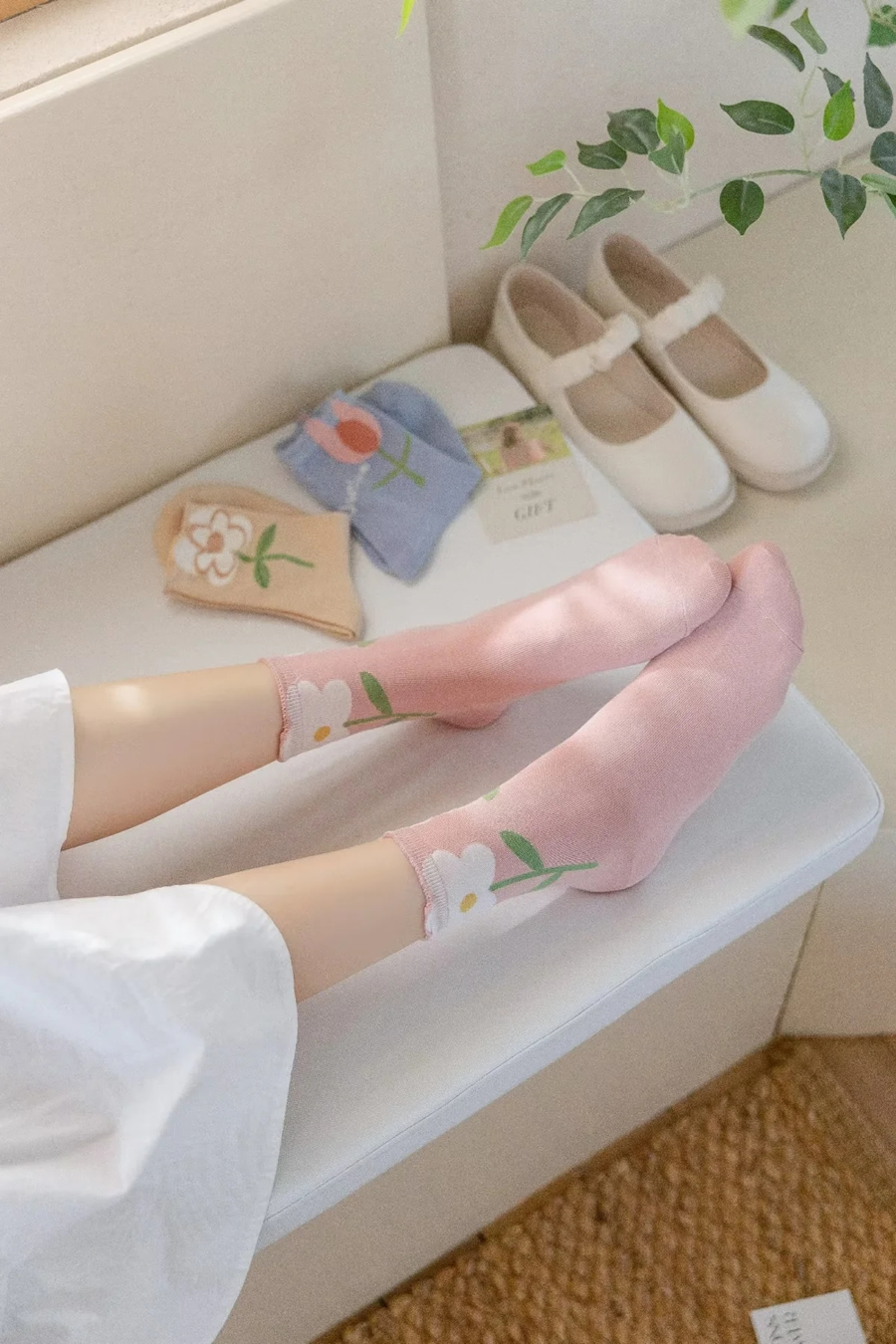 Fashion Pink Tulip Embroidered Cotton Socks,Fashion Socks