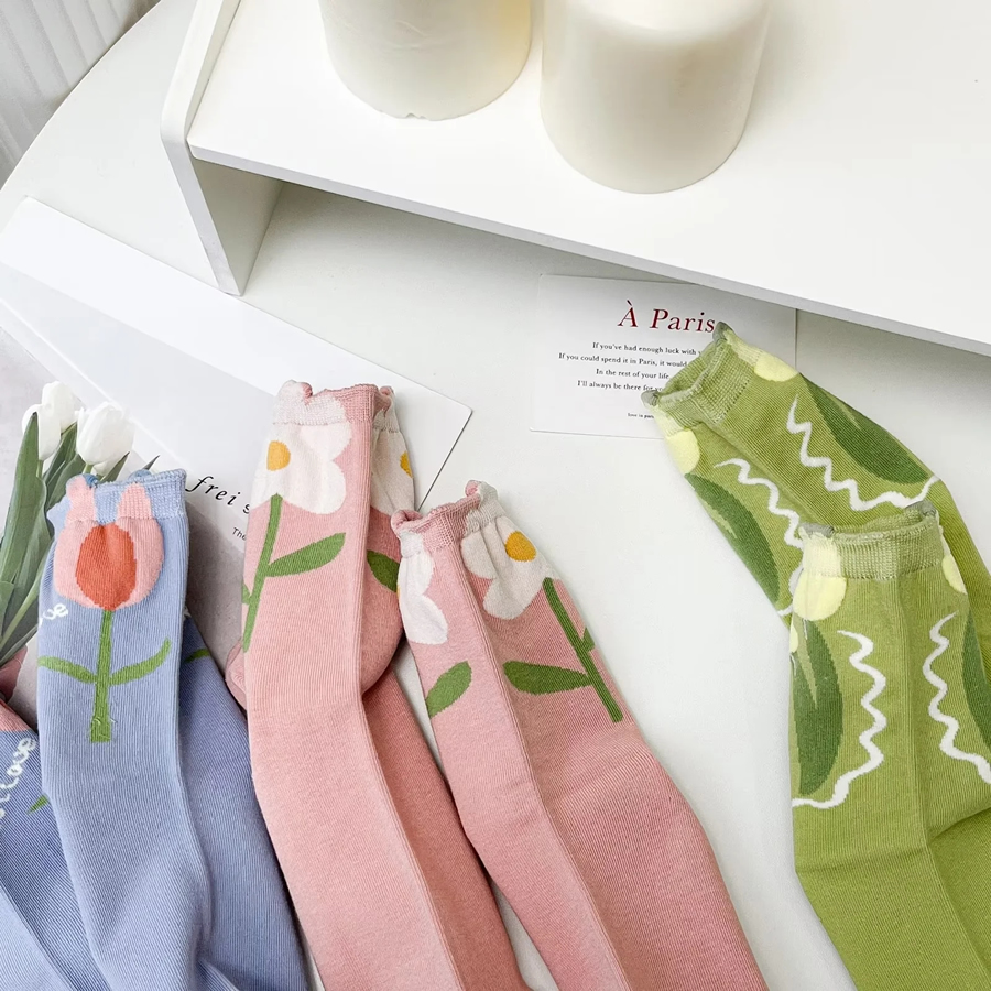 Fashion White Tulip Embroidered Cotton Socks,Fashion Socks