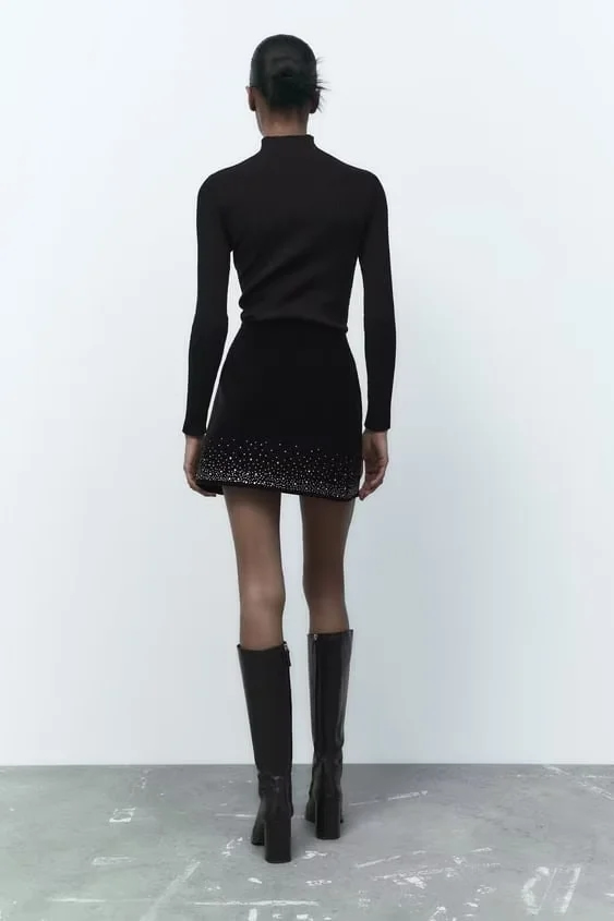 Fashion Black Shiny Velvet Semi-ruffled Skirt,Skirts