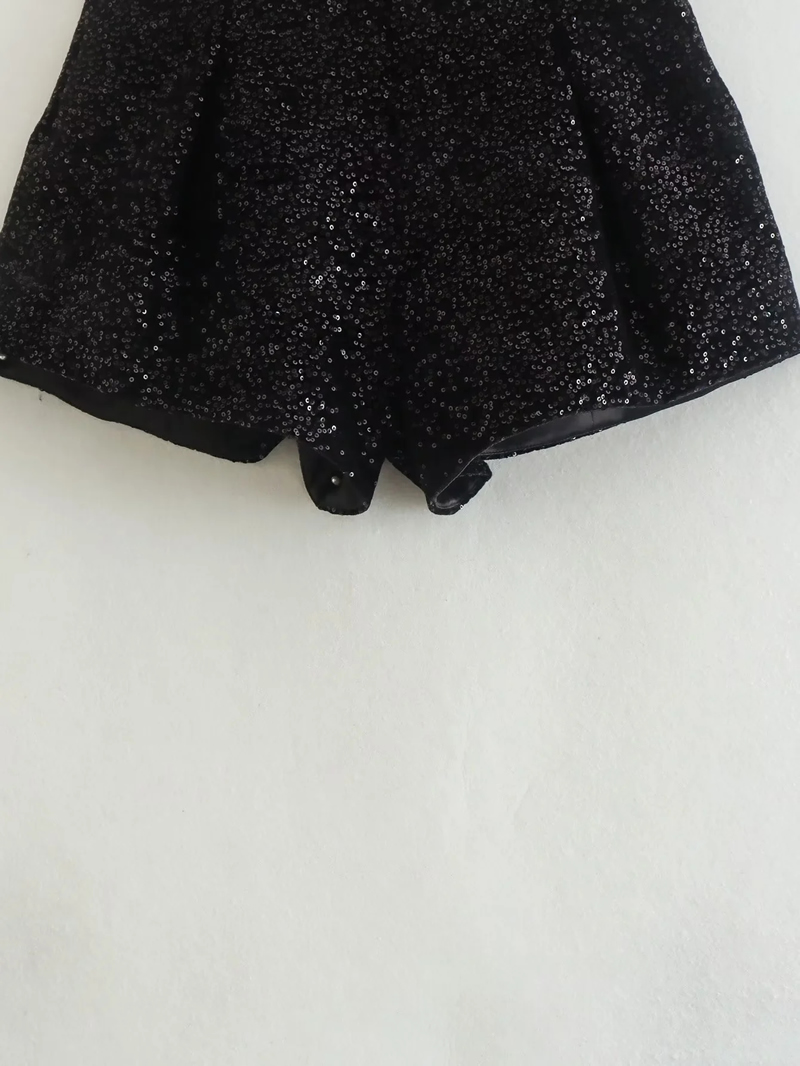 Fashion Black Beads Decorated With Velvet Shorts,Shorts