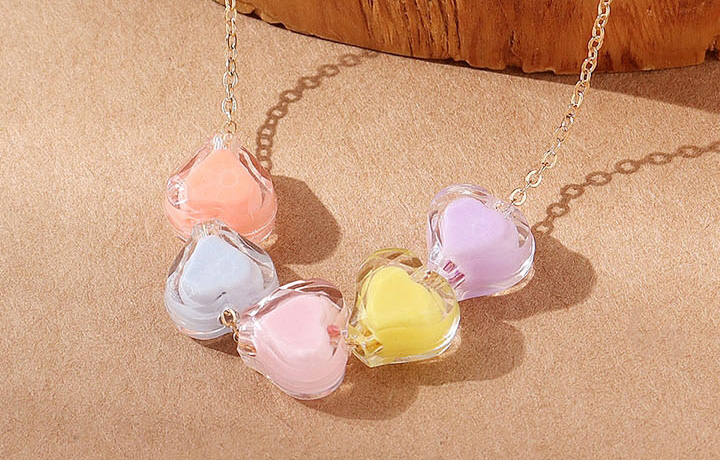 Fashion Gold Resin Heart Necklace,Pendants