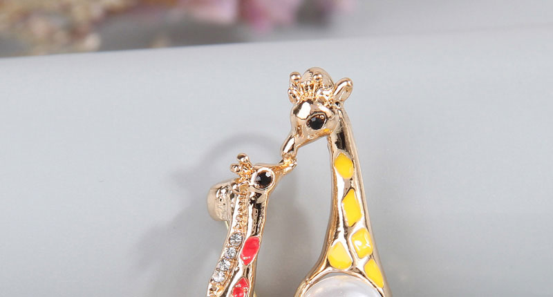 Fashion Gold Alloy Geometric Giraffe Brooch,Korean Brooches