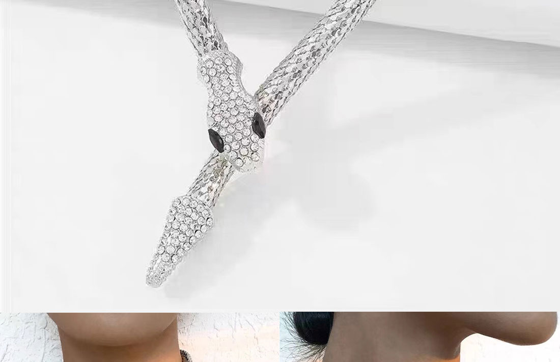 Fashion Gold Alloy Diamond Snake Necklace,Pendants