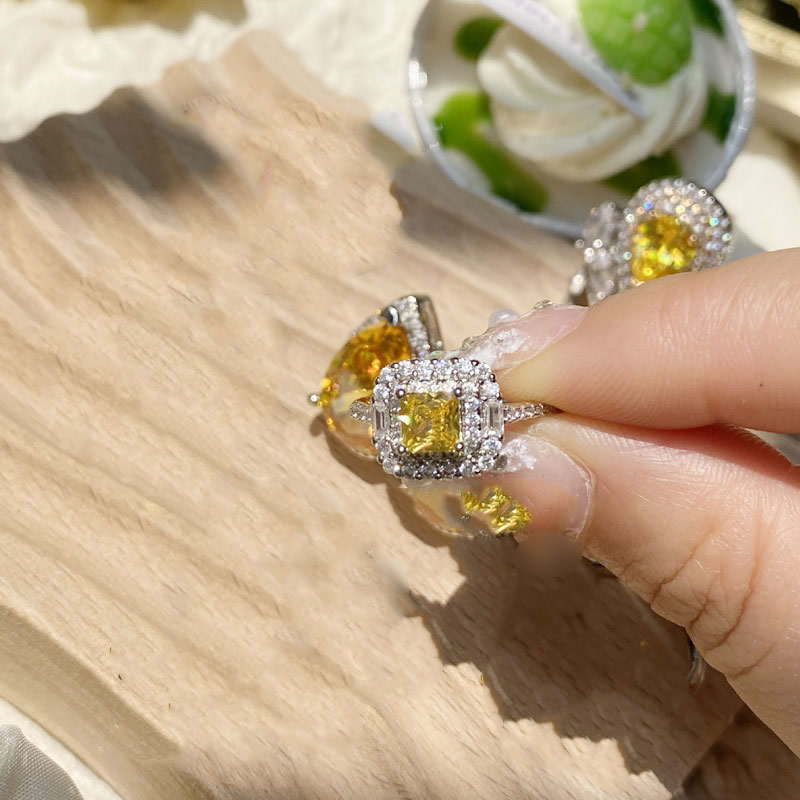 Fashion Sri Lanka Yellow Diamond Type D Metal Diamond Geometric Ring,Fashion Rings
