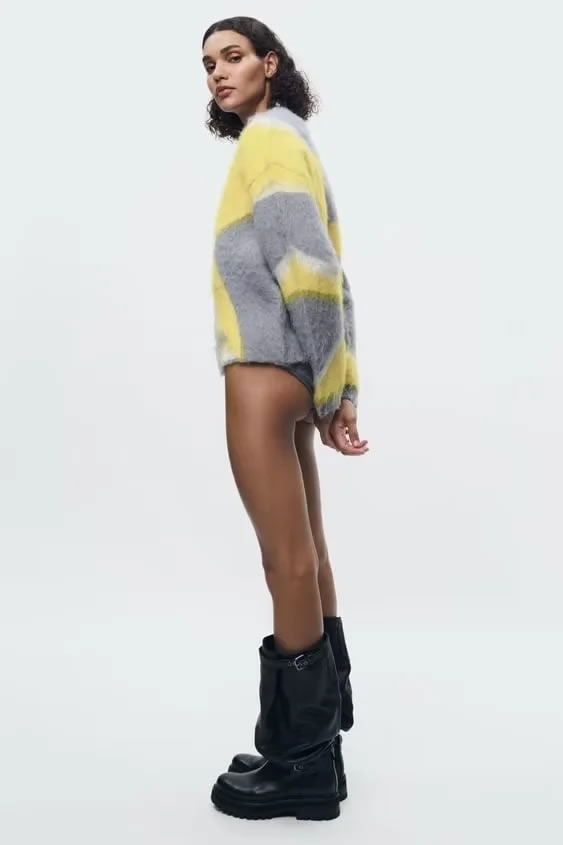 Fashion Yellow And Gray Strips Polyester Patchwork Knitted Sweater,Sweater