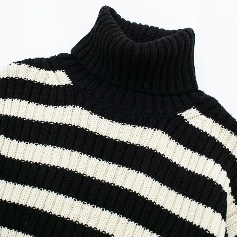 Fashion Black And White Striped Knitted Sweater,Sweater
