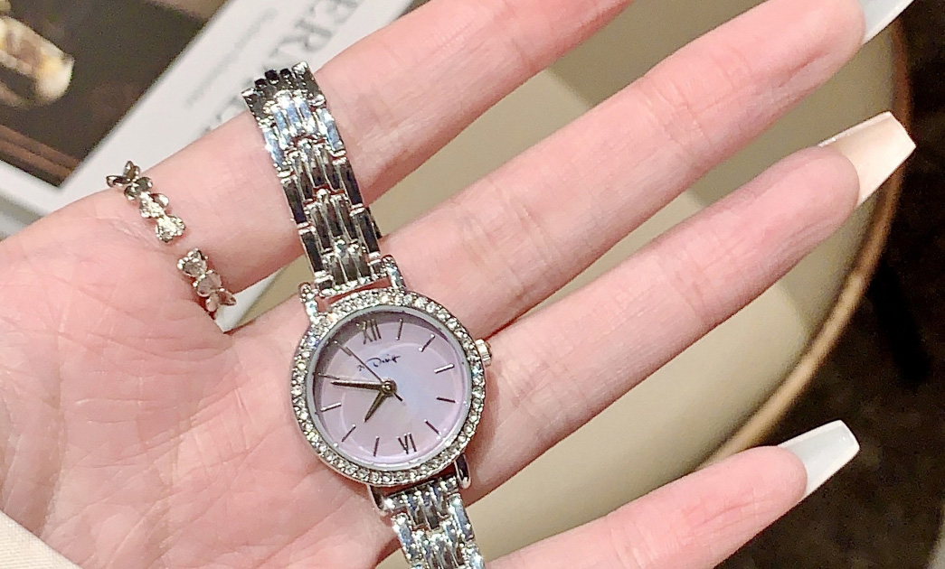 Fashion Flour Titanium Steel Diamond Round Dial Watch (with Battery),Ladies Watches