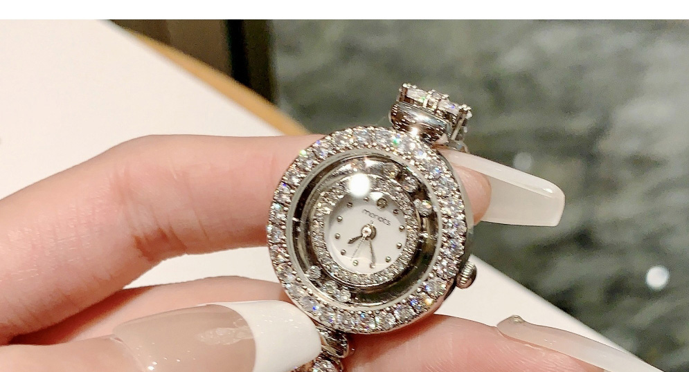 Fashion Silver With White Noodles Titanium Steel Diamond Round Dial Watch (with Battery),Ladies Watches