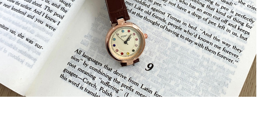 Fashion Coffee Belt Pu Round Dial Watch (with Battery),Ladies Watches