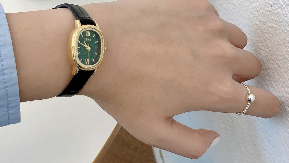 Fashion Black Belt Gold Frame Green Surface Stainless Steel Oval Dial Watch (with Battery),Ladies Watches