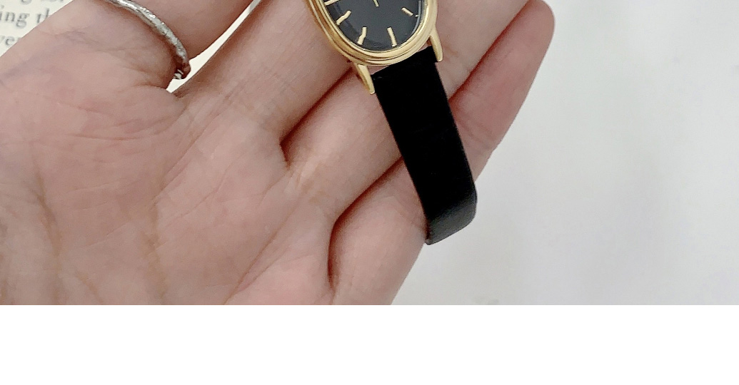 Fashion Coffee With Silver Frame White Noodles Pu Oval Dial Watch (with Battery),Ladies Watches