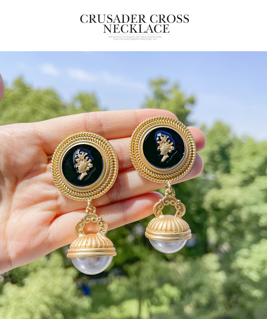 Fashion Gold Alloy Round Oil Drip Portrait Pendant Pearl Stud Earrings,Stud Earrings