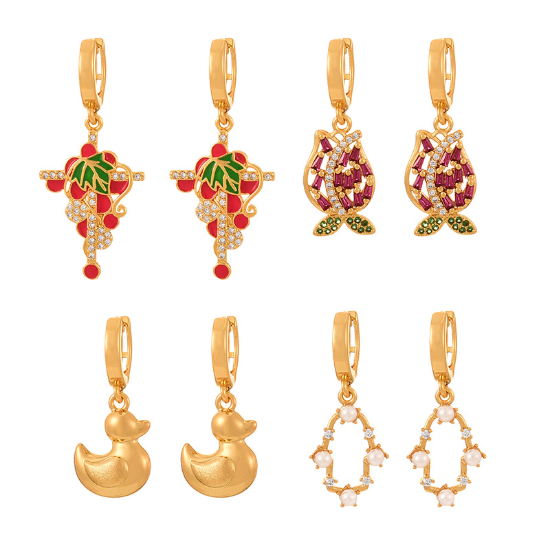 Fashion Golden 4 Copper Inlaid Zirconium Pearl Geometric Hoop Earrings,Earrings