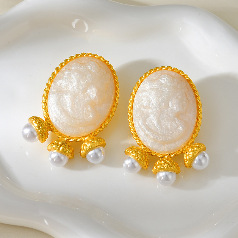 Fashion Gold Alloy Round Resin Portrait Pearl Earrings,Stud Earrings
