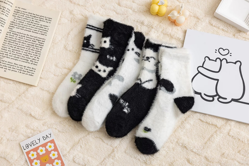Fashion Black And White Cotton Printed Mid-calf Socks,Fashion Socks