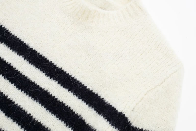 Fashion Stripe Buttoned Striped Knitted Sweater,Sweater