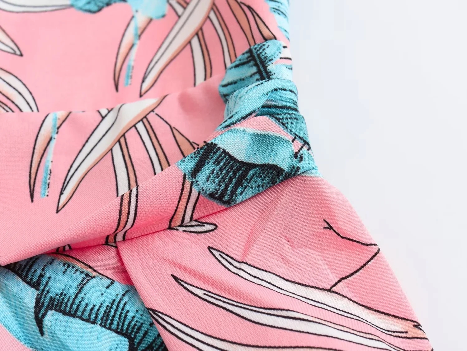 Fashion Color Matching Polyester Halterneck Printed Knee-length Skirt,Knee Length