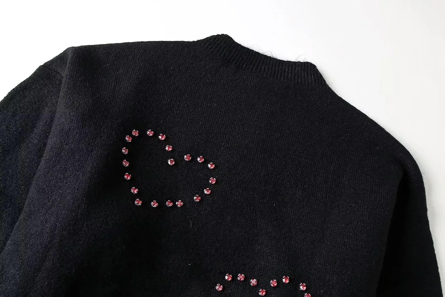 Fashion Black Geometric Beaded Heart Knit Sweater,Sweater