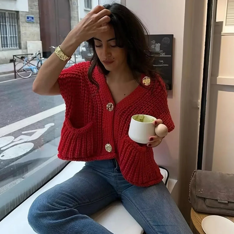 Fashion Red Thick-needle Buttoned Knitted Vest,Sweater