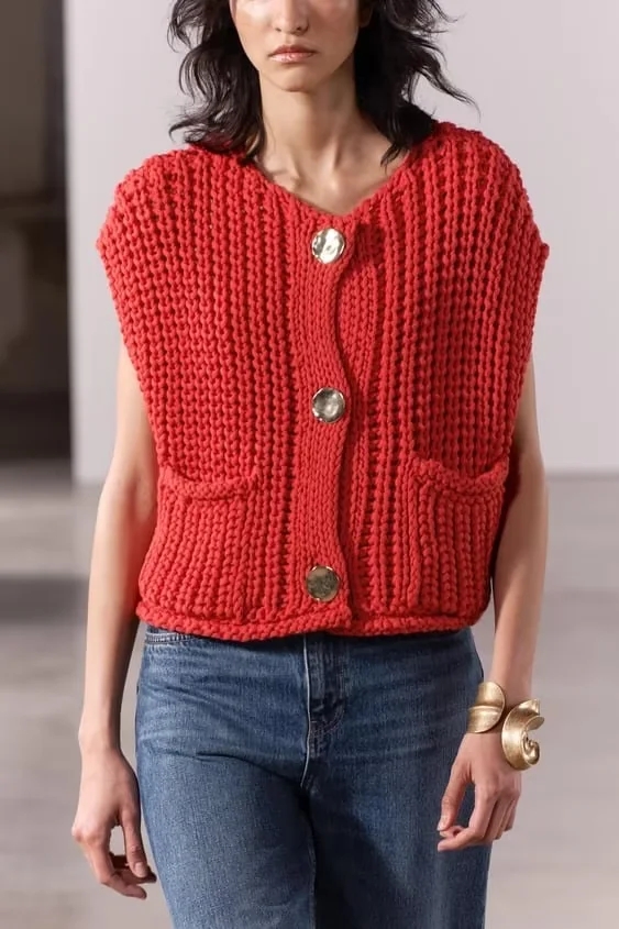 Fashion Red Thick-needle Buttoned Knitted Vest,Sweater