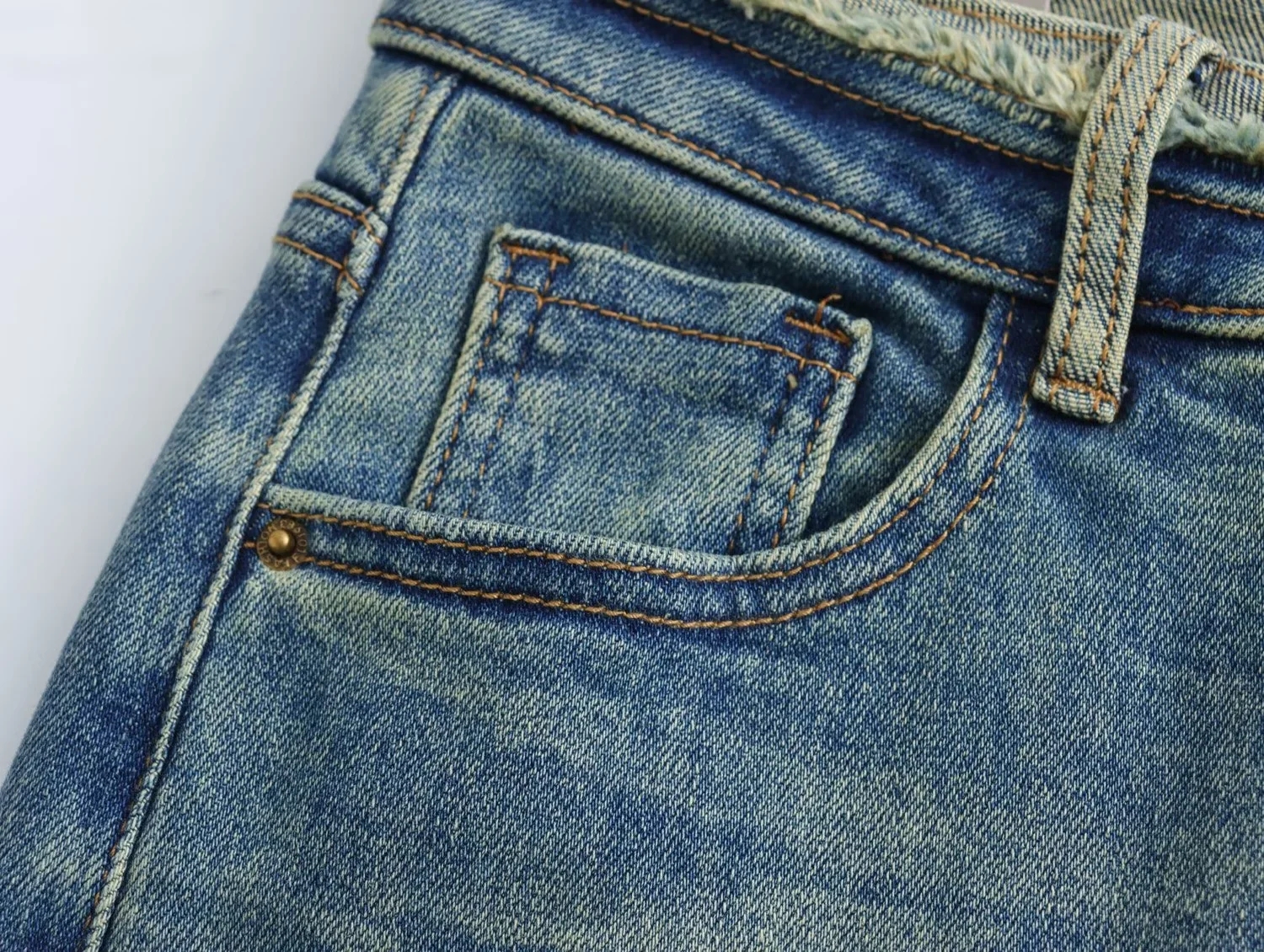 Fashion Blue Raw Edge Cuffed Straight-leg Jeans,Denim
