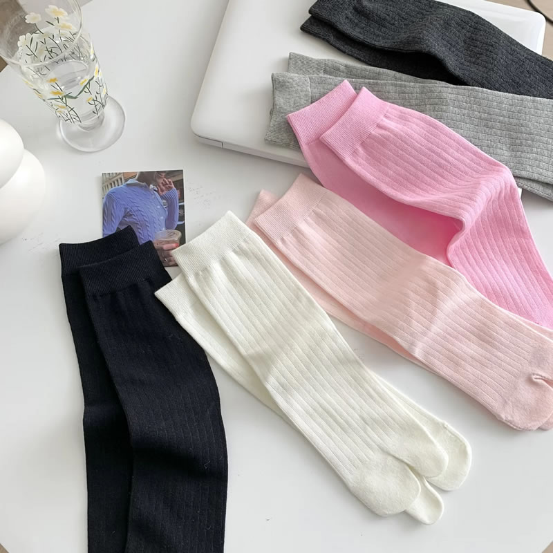 Fashion Light Grey Cotton Mid-calf Two-finger Socks,Fashion Socks