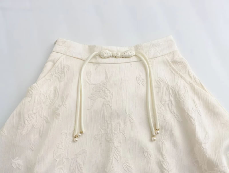 Fashion White Jacquard Disc Button Skirt,Skirts