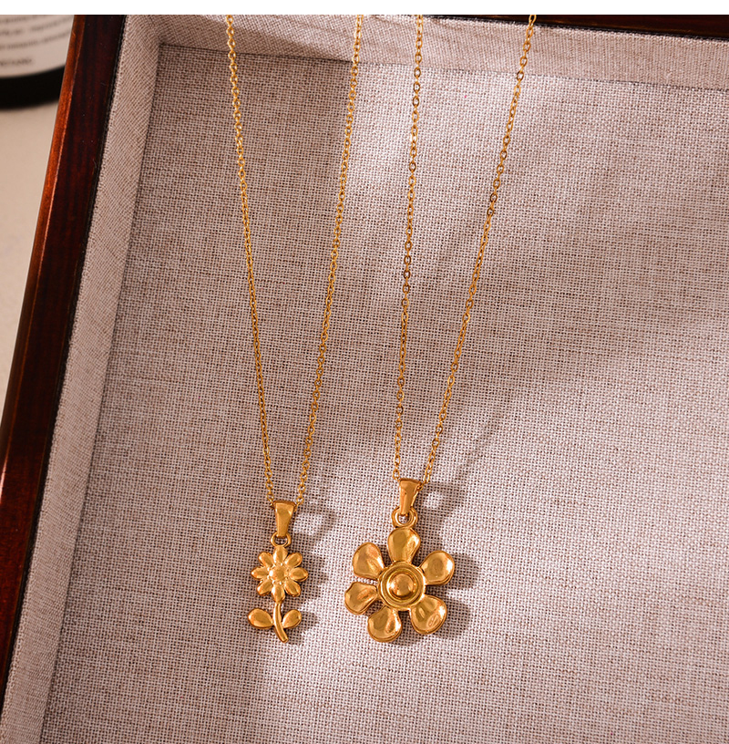 Fashion Golden 2 Titanium Steel Flower Pendant Necklace,Necklaces