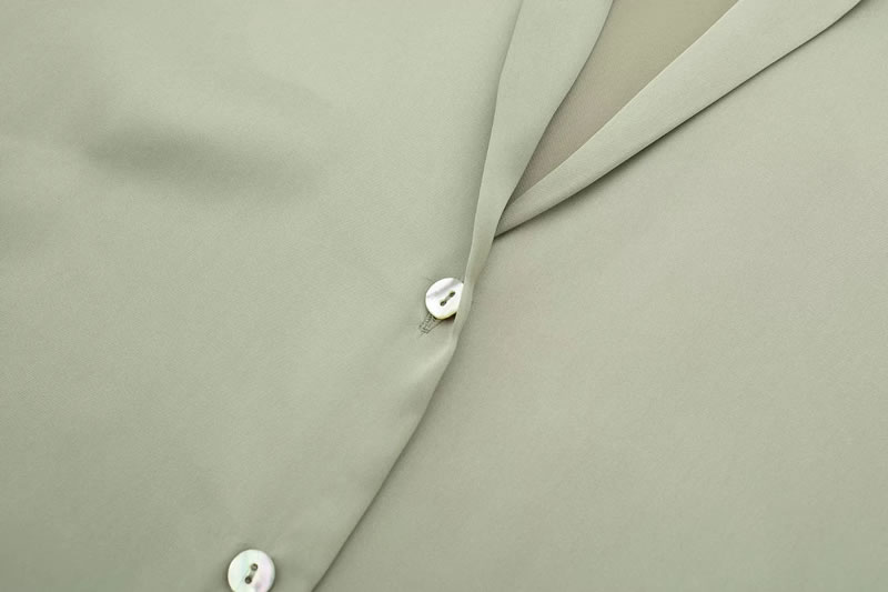Fashion Green Blended Lapel Button-down Shirt,Blouses