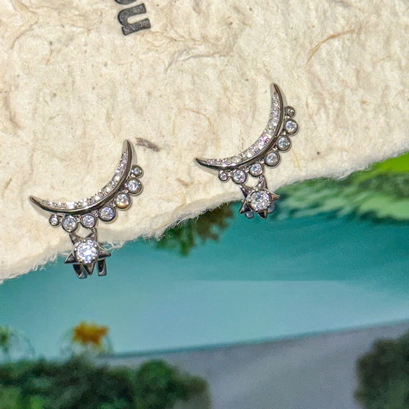 Fashion Single Copper-encrusted Diamond Star And Moon Earrings (single),Earrings