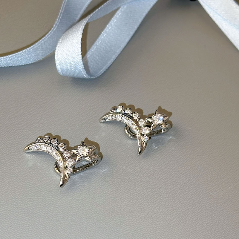 Fashion Single Copper-encrusted Diamond Star And Moon Earrings (single),Earrings