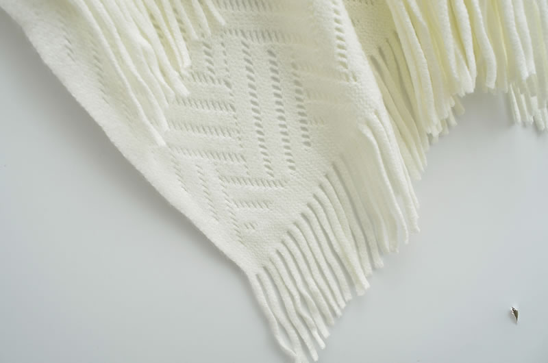 Fashion White Hollow Knitted Fringed Shawl,knitting Wool Scaves