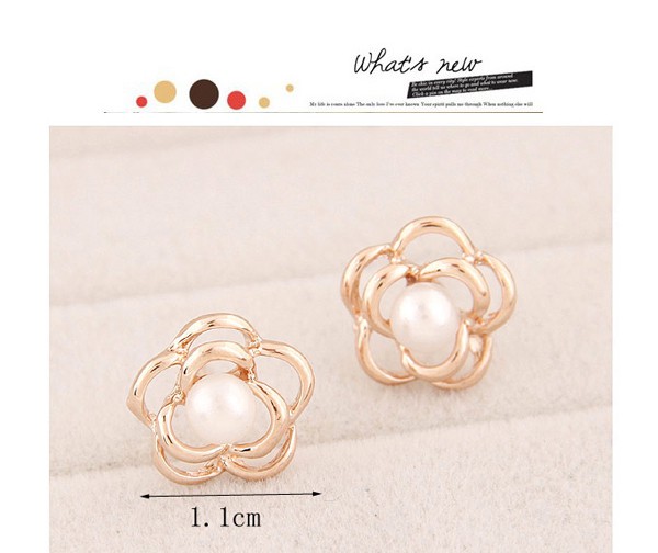 Automatic Gold Color Pearl Decorated Rose Shape Design,Stud Earrings