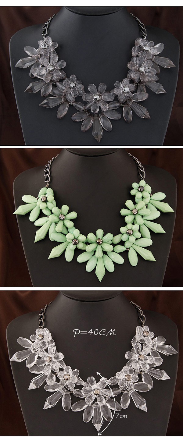 Flip Green Flower Shape Decorated Simple Design,Bib Necklaces