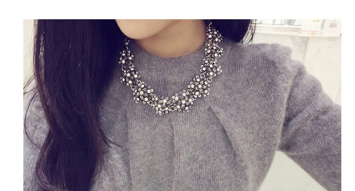 Retro Anti-silver Flower Shape Decorated Hollow Out Design,Bib Necklaces